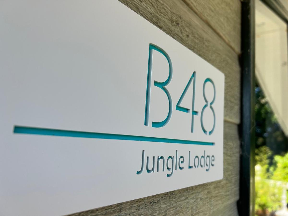 Jungle Lodge Lymington Esterno foto